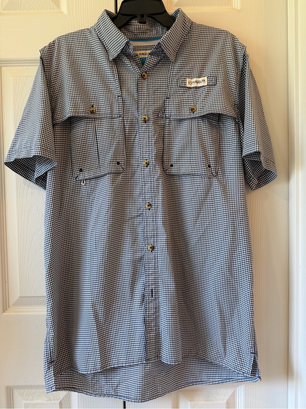 Magellan Outdoors Men’s Blue Check Short-Sleeve Fishing Shirt size M